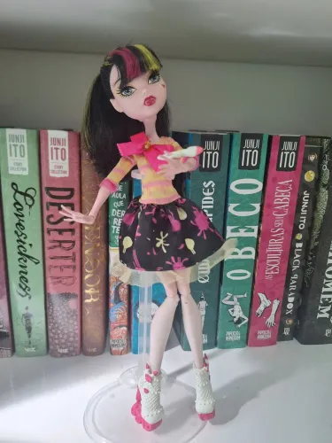 Monster High Draculaura - Art Class