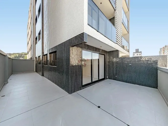 SALA COMERCIAL COM ÁREA EXTERNA + VAGA DE GARAGEM DUPLA