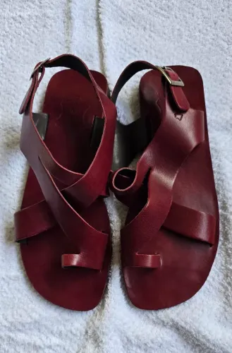 Sandálias de Couro Vermelhas - Elegância nos seus pés!