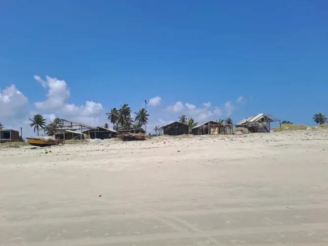 Vendo Casa toda Mobiliada na Praia de Ponta de Lucena (Município de Lucena)