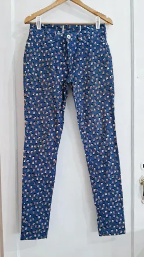 Calça Jeans Estampada Peixes tam 38 skinny