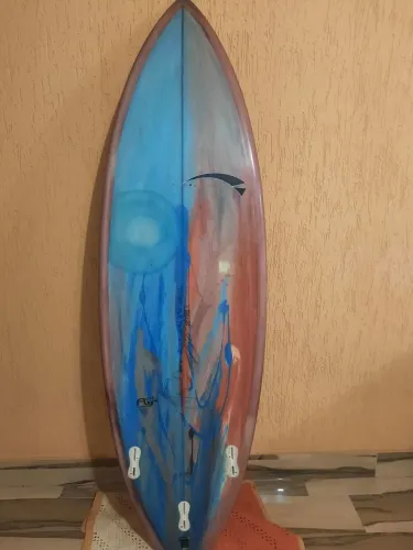 Prancha de surf marca  Aero fish , modelo fly 5,11 / 33,5 l  / 
