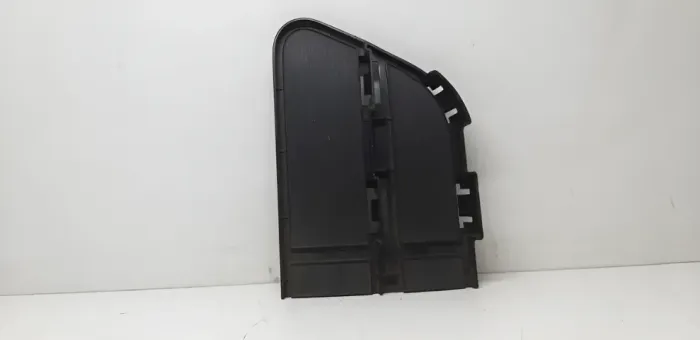 Acabamento Parachoque Direito Nissan Versa 2016 17 18 2019 (Usado)