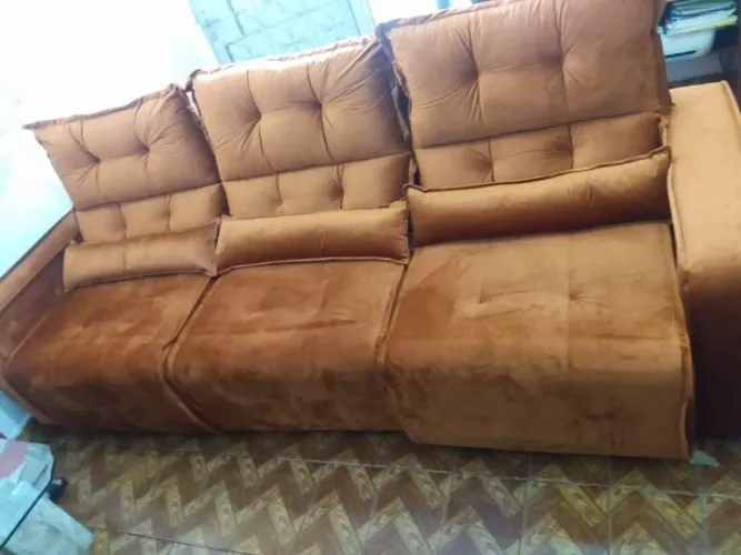 MARAVILHOSO SOFÁ RETRÁTIL RECLINÁVEL 2,50 CM MUITO CONFORTÁVEL