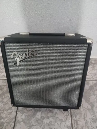 Amplificador Fender Rumble 15