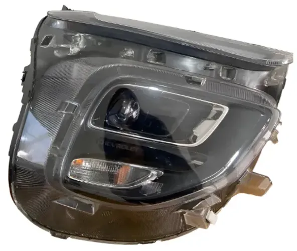 Farol Montana 2023 A 2024 Lado Esquerdo (quebrado)