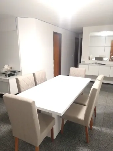 Mesa de jantar tampo de vidro laqueado 6 cadeiras
