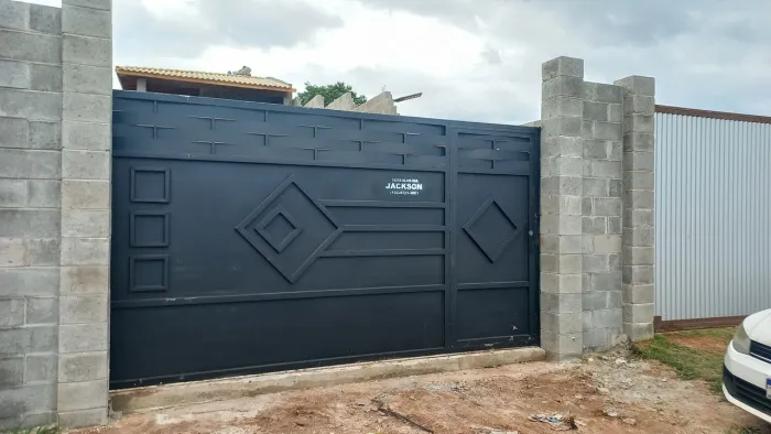 Portão basculante $3,900.00 serralheria. jackson 19- *