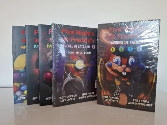 Coleção "Five Nights at Freddy?s: Pavores de Fazbear" - Volumes 1 a 8