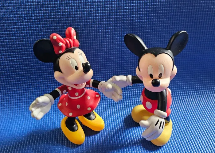 Bonecos Mickey e Minnie - Coleção Disney