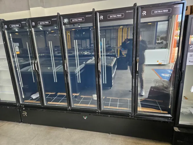 expositor refrigerado 5 portas multiuso 3 a -5 graus novo