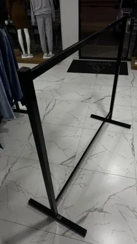 Arara Fixa em metal - 1,60x1,40H