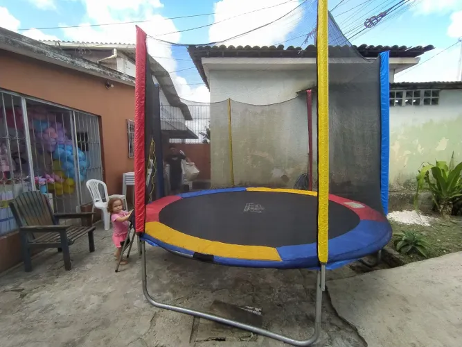 Aluguel de Pula pula , piscina de bolinha, gangorras e escorrego 