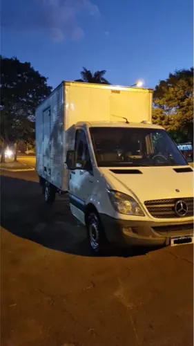 Caminhão VUC - Trabalhando