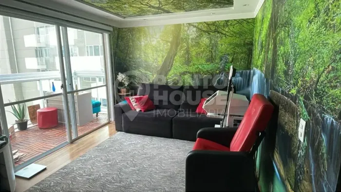 Apartamento duplex à venda no Paraiso, próximo ao metrô, 2 suítes e 2 vagas