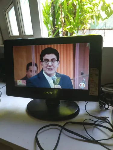 Televisão CCE