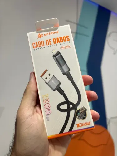 Cabo de dados carregamento rapido
