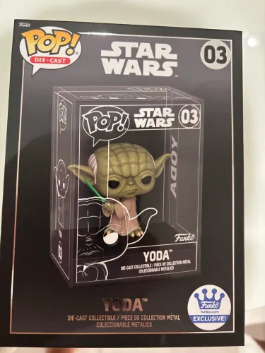 Funko Pop Die-Cast Yoda with Lightsaber