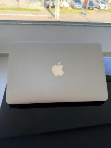MacBook Air (11-inch, Mid 2012) 60GB I5