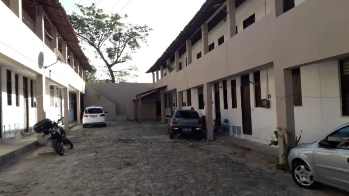 Casa em condominio fechado no Canindezinho com 2 quartos