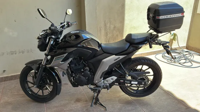 Vendo Fazer 250 pouco rodada 