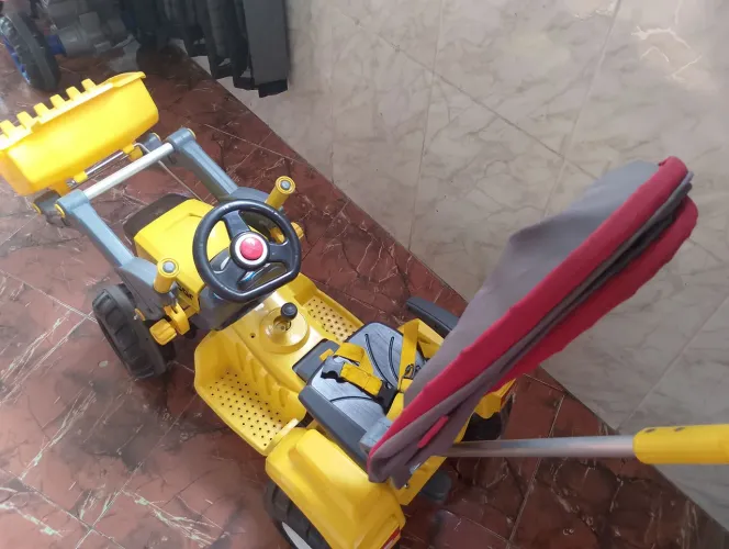Carrinho Trator Infantil com Caçamba, Toldo e com porta treco