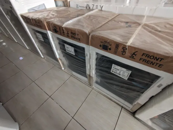 Máquina de Lava e secar Electrolux Nova lsw11 de 11/7kg com wifi- Frontal