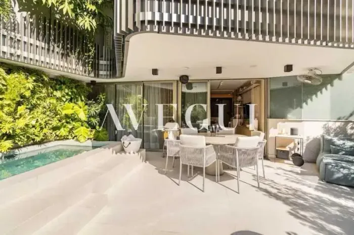 Luxuoso apartamento GARDEN de 2 quartos, piscina, mobiliado, 1 vaga - Leblon