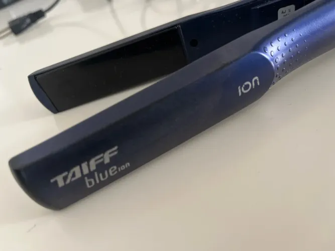 Prancha Taiff Blue Ion - usada