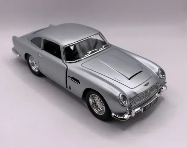Miniatura Aston Martin Db5 1963 Kinsmart 1/38