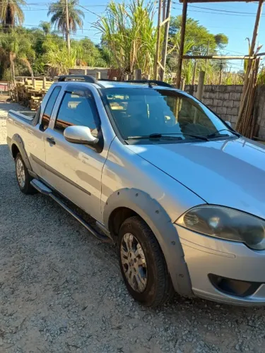 Fiat Strada Trekking 1.6 16V Flex CE 2013