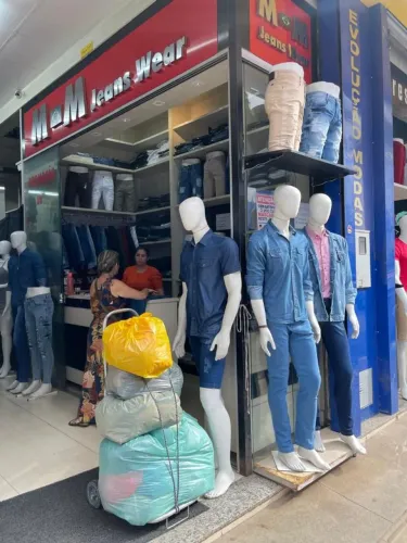 Loja de Porta à Venda - 44 Galeria Evolução Modas (Goiânia)