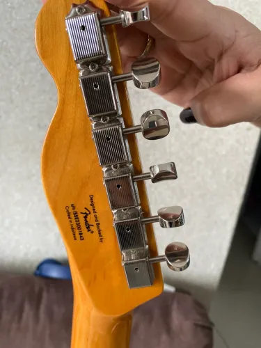 Guitarra Telecaster Classic Vibe Custom