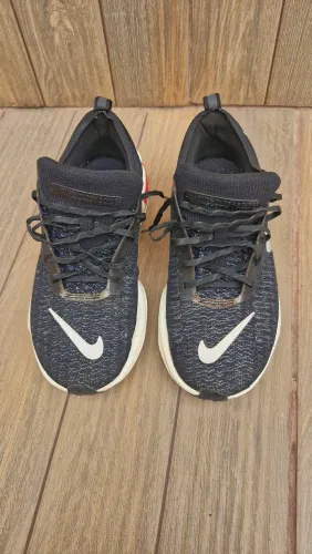 Tênis Nike Invincible Run 3 Flyknit 40 - Preto e Branco