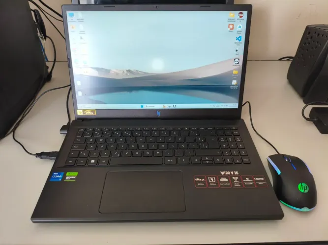 Notebook Gamer Acer Nitro V15 I7-13620h 13ªgen 8gb 512gb Rtx3050 6gb 15.6 Fhd Preto