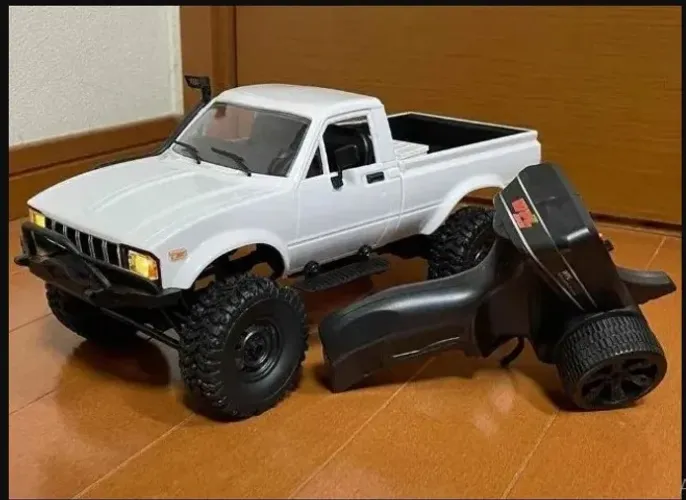 Carro 4x4 de Controle Remoto WPL C24