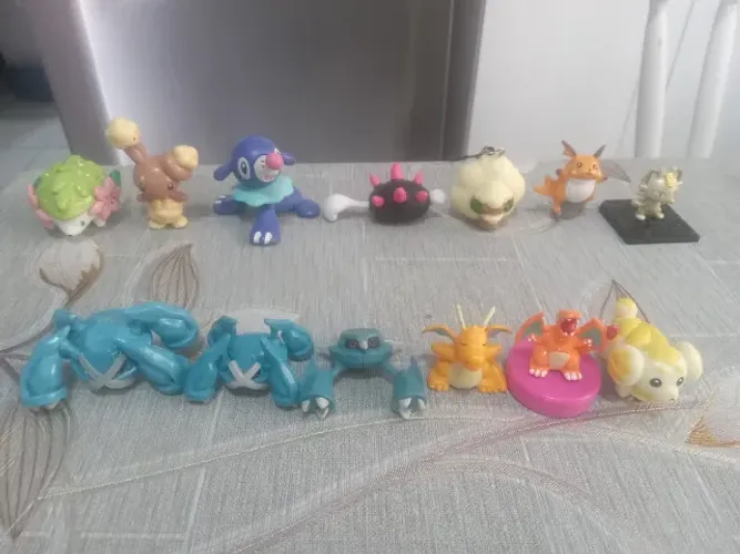 25 REAIS CADA! Bonecos de Pokémon originais importados do Japão
