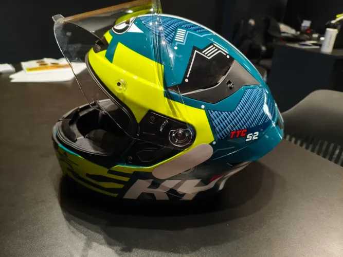 Capacete KYT TTC S2