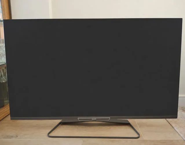 TV PHILIPS 47" AMBILIGHT 3D - COM DEFEITO