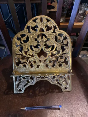 Antigo porta bíblia em metal dourado (ref:304)