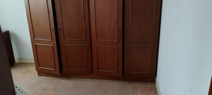 Guarda roupa Antigo