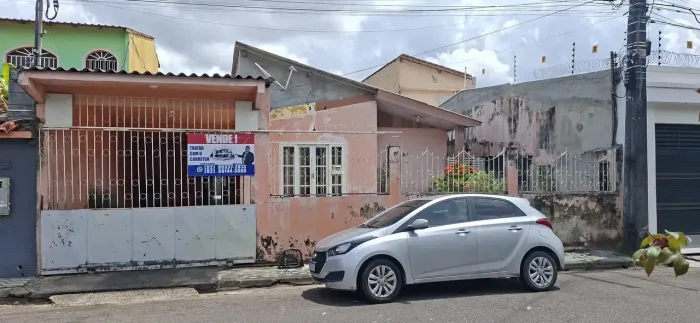DOM PEDRO - CASA PARA LOCAÇÃO - 3.000,00