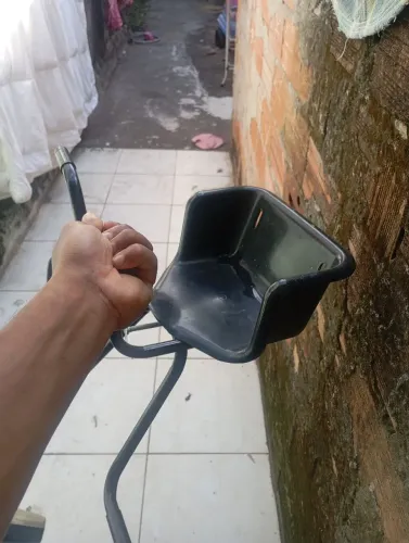Vendo cadeira de bebê pra bicicleta