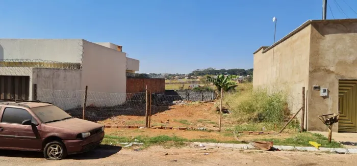 Vendo um lote no residencial Katia 