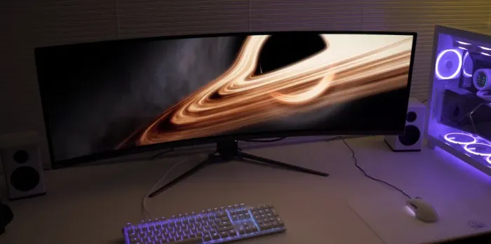 Monitor MSI OLED 49' 144hz
