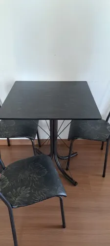 Mesa 4 cadeiras