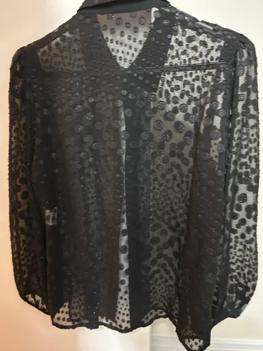 Camisa MILIORE tamanho P soltinha , manga bufante 7/8 com elástico 