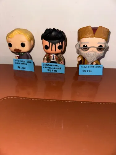 Funko pop supernatural, dumbledore e augustos groob