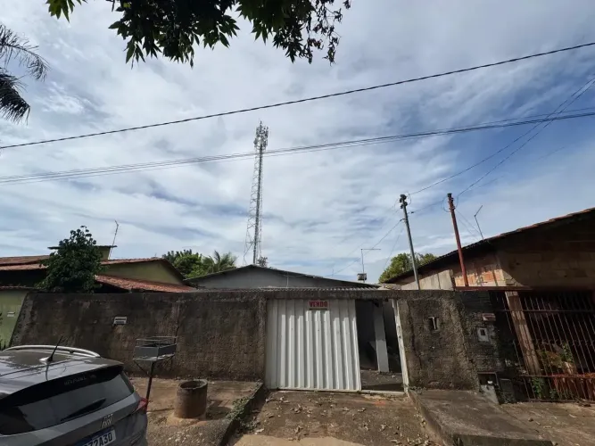 CASA DE 3 QTS PARQUE FLAMBOYANT A VENDA AP. GOIANIA
