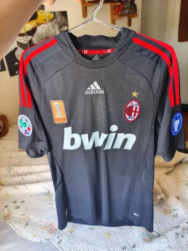 Camisa do Milan preta 2009 do Bruxo Ronaldinho gaúcho